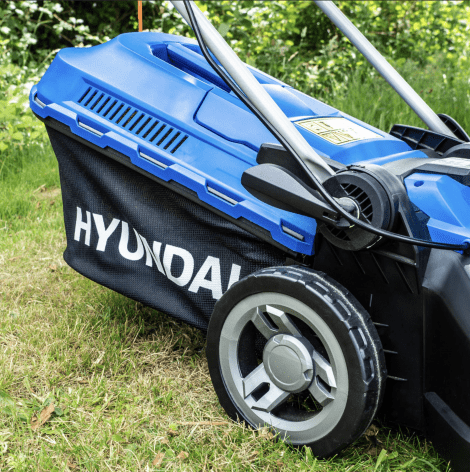 Hyundai HYM3800E Electric 1600W / 230V 38cm Rotary Rear Roller Lawnmower - Image 24