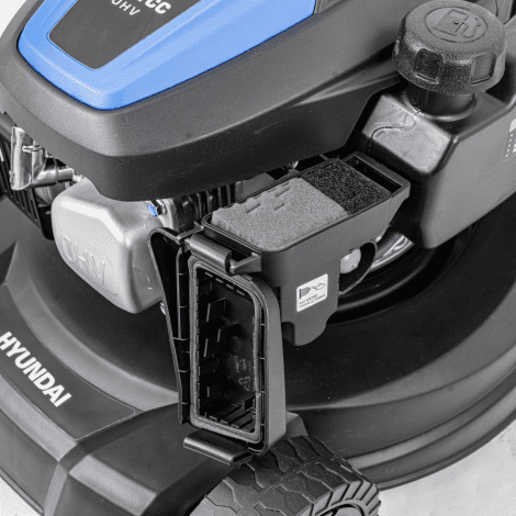 Hyundai 16’’ / 39cm Black Edition Hand Push Petrol Lawnmower, 131cc, 35L Grass Collect and Rear Discharge | HYM16130P - Image 21